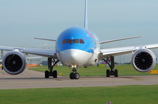 Boeing 787-8 (G-TUII)