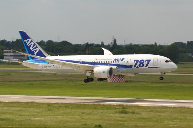 Boeing 787-8 (JA820A) - 30.05.2014