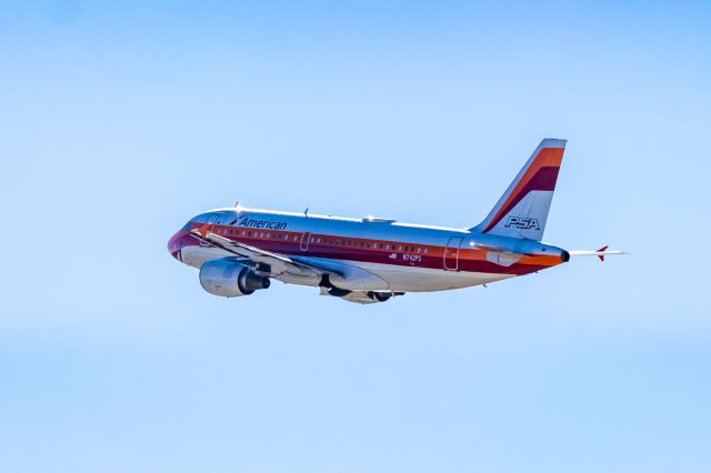 Airbus A319 (N742PS) - American Airlines A319 in PSA retro livery taking off from PHX on 10/29/22. Taken with a Canon 850D and Tamron 70-200 G2 lens.