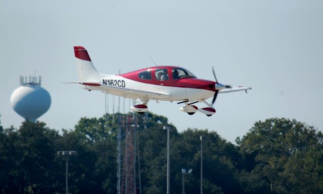 Cirrus SR-20 (N162CD) - Small Red