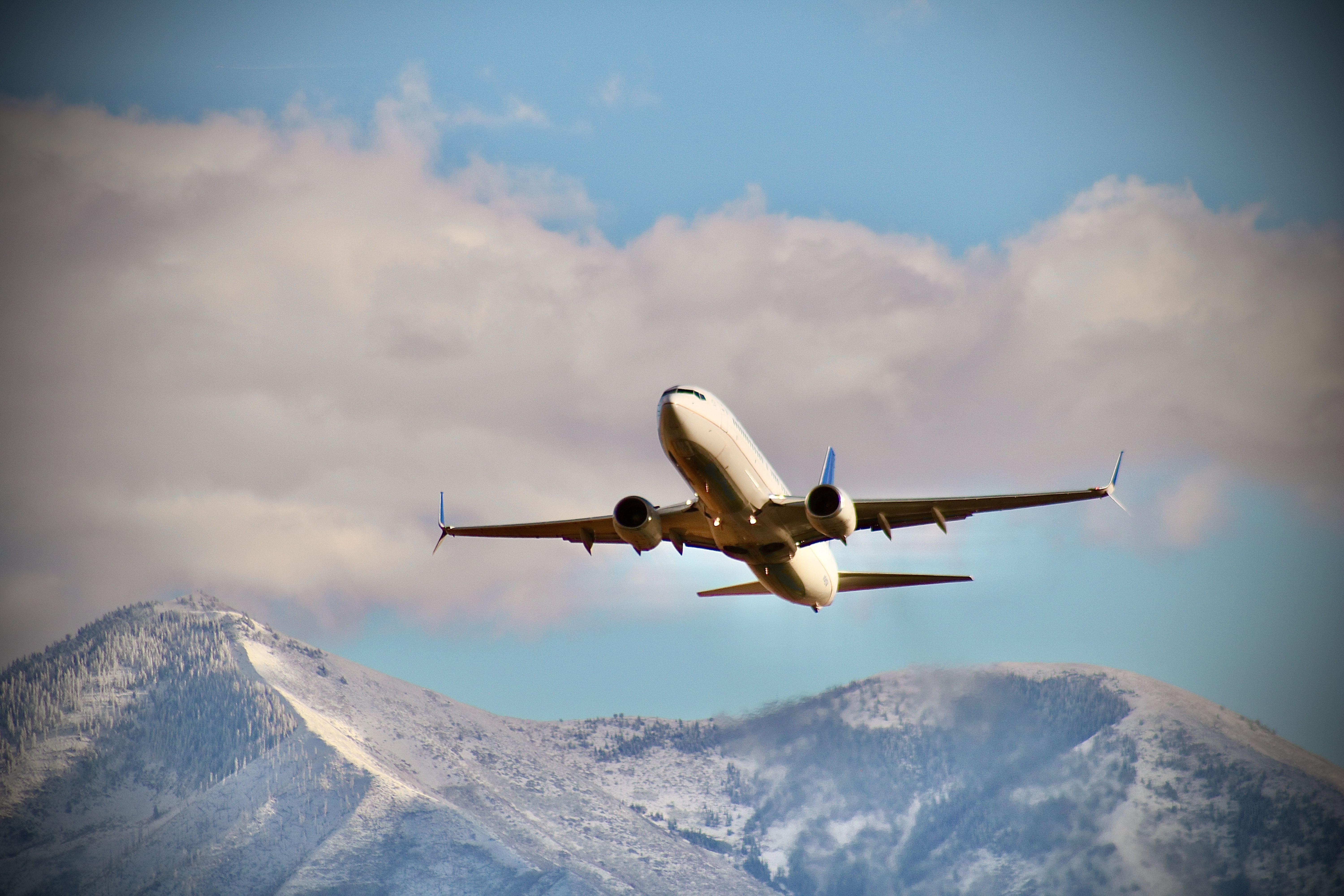 Boeing 737-800 (N14214) - Charter flight to SFO