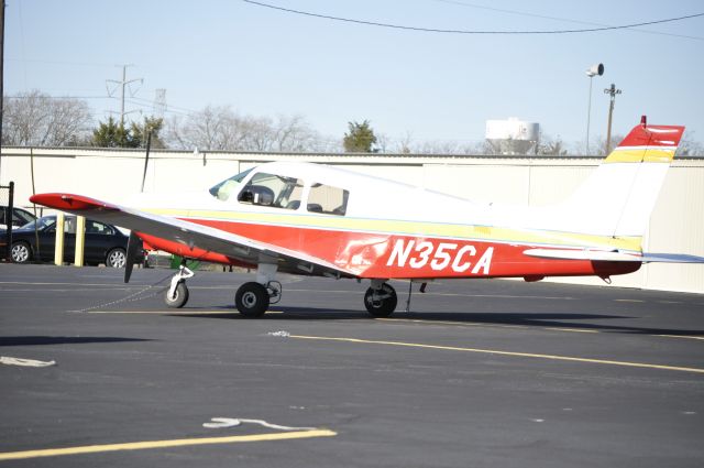 Piper Cherokee Arrow (N35CA)