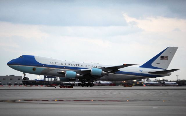 Cessna 206 Stationair (N29000) - President Obama aboard AF-1 departs MIA.