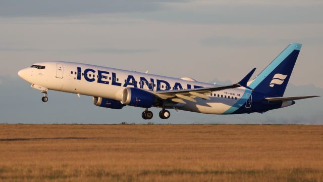 Boeing 737 MAX 8 (TF-ICN)
