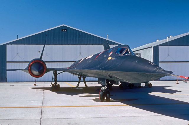 Lockheed Blackbird (61-7971) - Lockheed SR-71A 61-7971 on static display at the Beale AFB airshow on October 31, 1981.