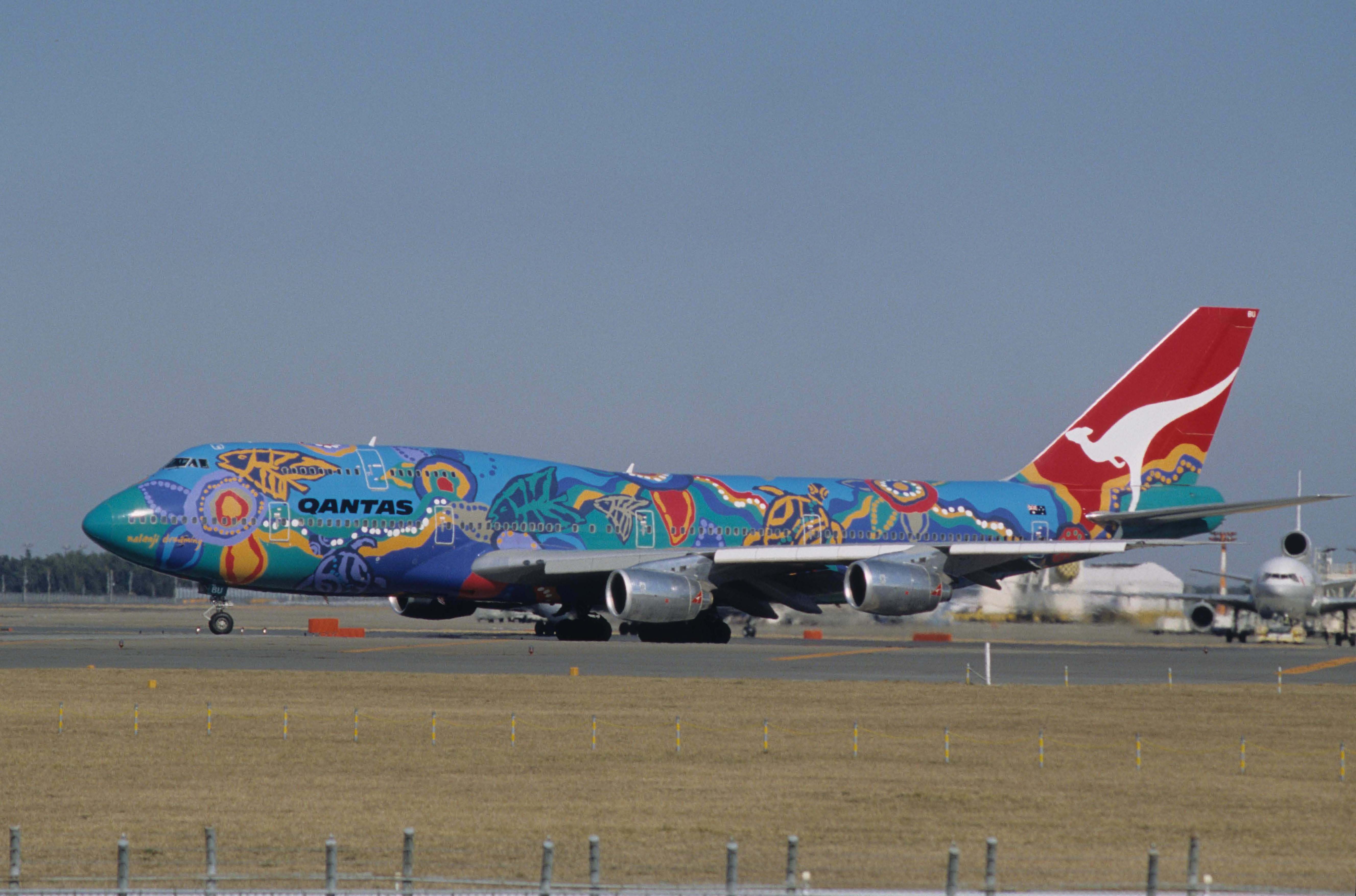 BOEING 747-300 (VH-EBU) - Departure at Narita Intl Airport Rwy34L on 1998/02/05 " Nalanji Dreaming c/s "