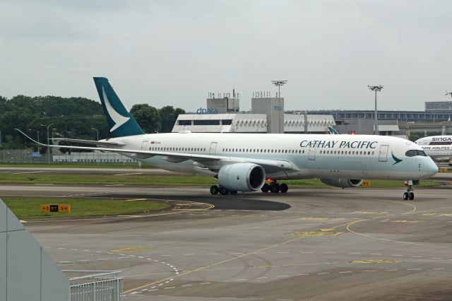 Airbus A350-900 (B-LRI)