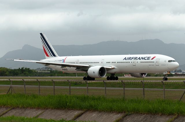 Boeing 777-200 (F-GZNP)