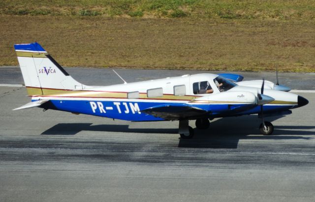 Piper Seneca (PR-TJM)