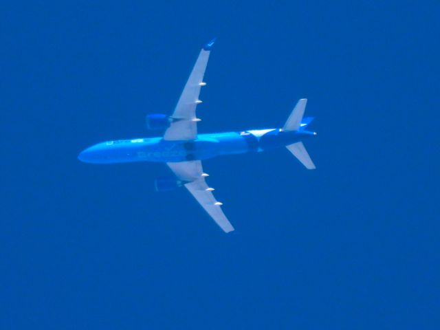 Airbus A220-300 (N208BZ)