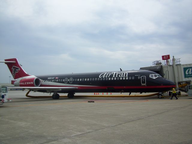 Boeing 737-200 —