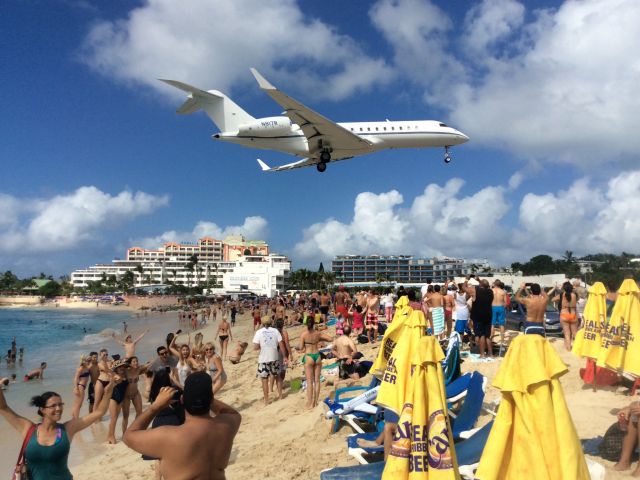 Bombardier Global Express (N917R)