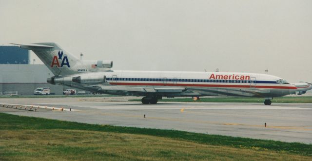 BOEING 727-200 (N846AA) - Gone now but these used to be so common! Scanned print taken late nineties, early 2Ks. Lining up for a runway 23 departure