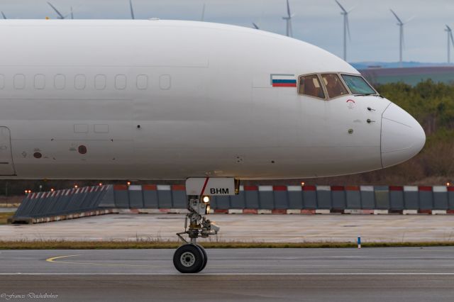 Boeing 757-200 (VP-BHM)