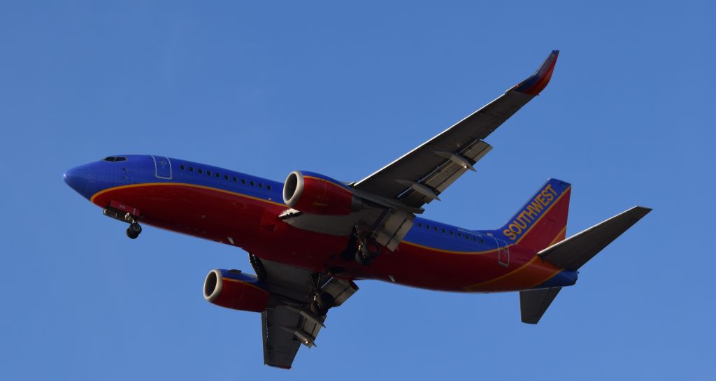 Boeing 737-700 (N606SW)