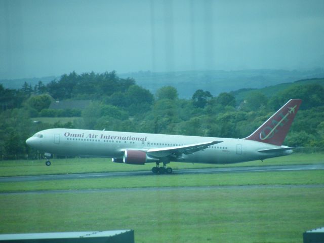 BOEING 767-300 (N387AX)