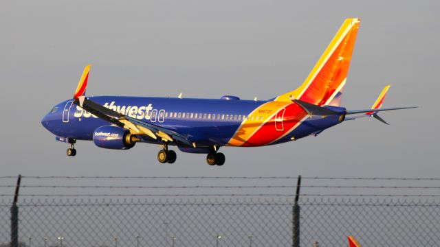 Boeing 737-800 (N8672F) - Arriving from BDL as WN4279