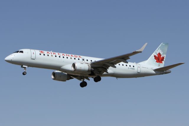 Embraer ERJ-190 (C-FNAN) - March 13, 2009 - on final for Toronto