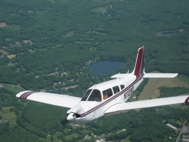 Piper Cherokee Arrow (N1128Q)