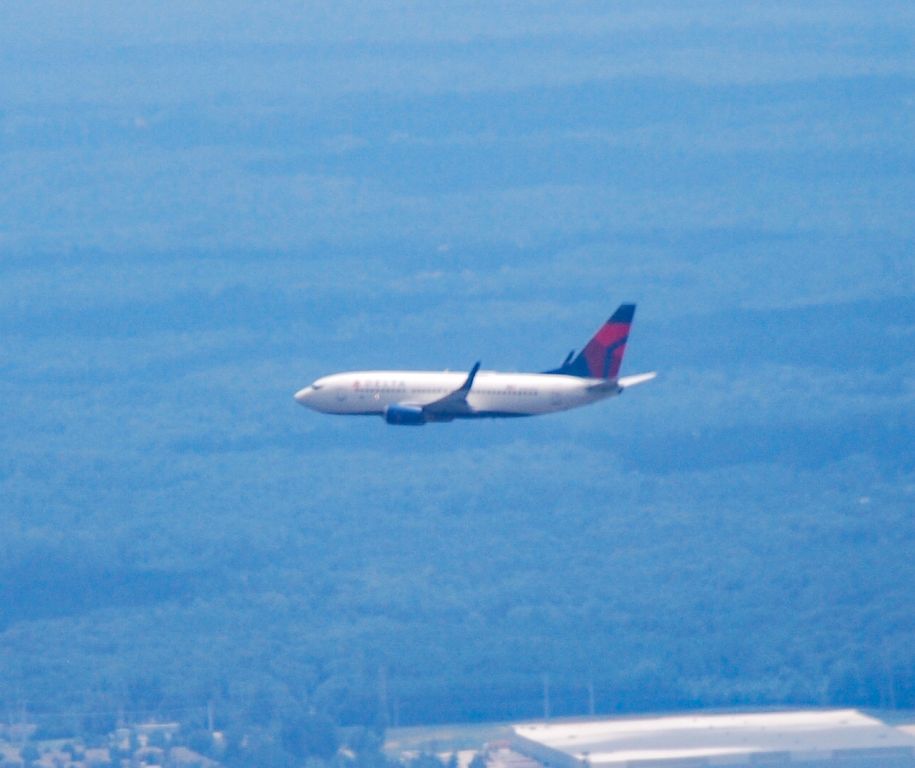 Boeing 737-700 (N304DQ) - Taken air to air from a Delta 717.  Coming in from EYW.  7/26/20.