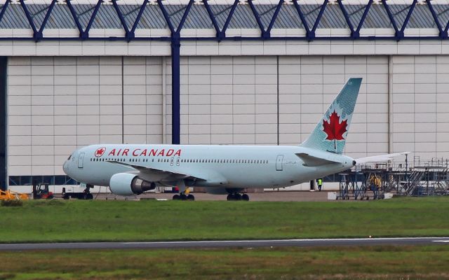 BOEING 767-300 (C-FPCA) - air canada b767-3 c-fpca at shannon 18/5/16.