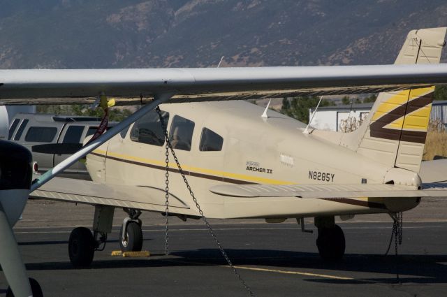 Piper Cherokee (N8285Y)