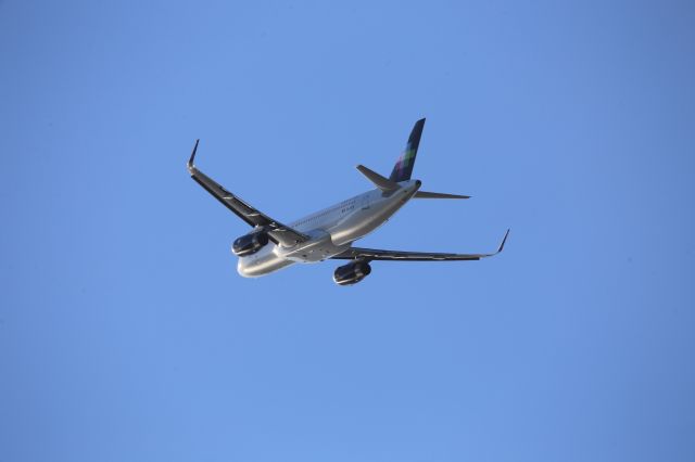 Airbus A320 (XA-VLK)