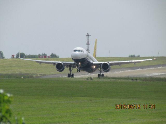 Airbus A320 (G-ZBAB)