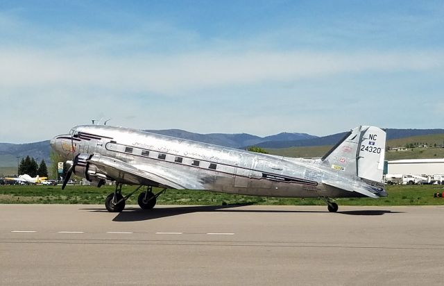 Douglas DC-3 (N24320) - Douglas C-47A-90-DL (DC-3C)