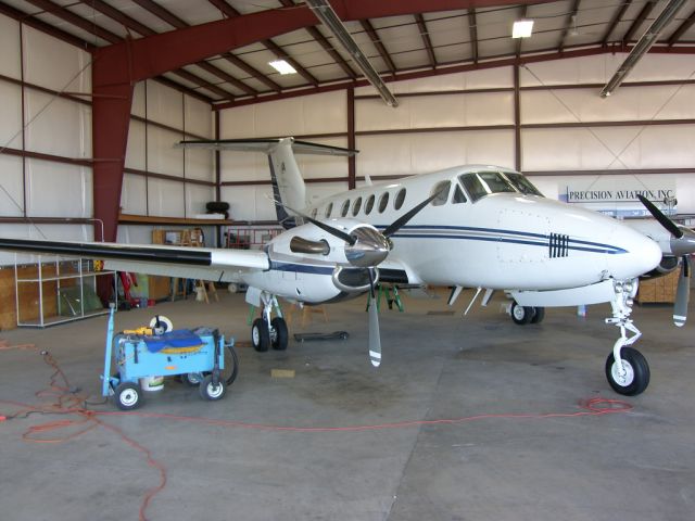 Beechcraft Super King Air 200 (N501EB)