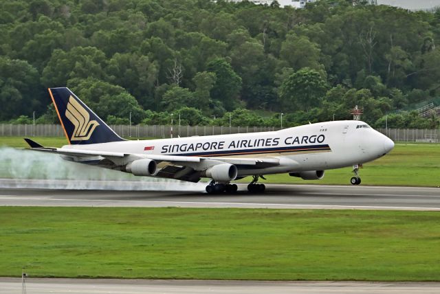 Boeing 747-400 (9V-SFK)