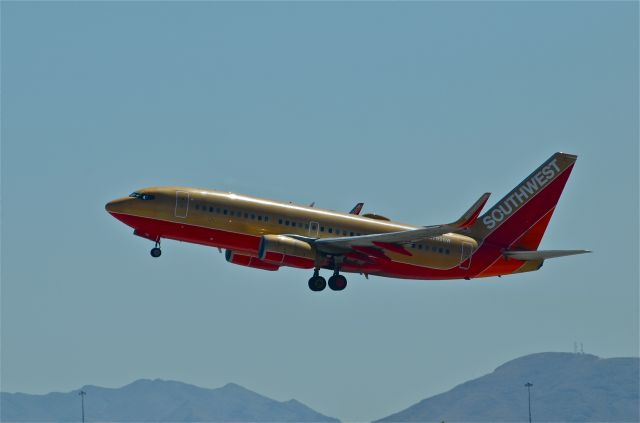 Boeing 737-700 (N792SW)