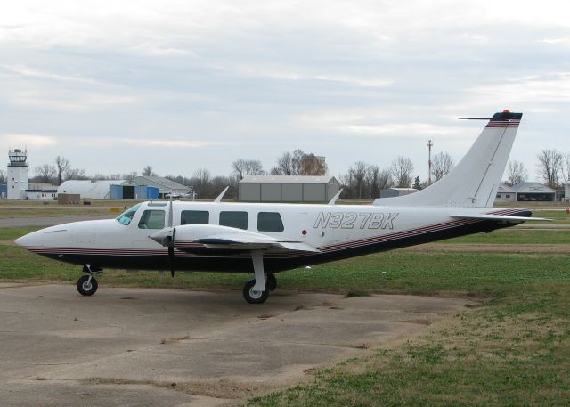 Piper Aerostar (N327BK) - Parked at Downtown Shreveport.