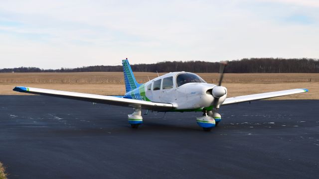 Piper Cherokee (N2085V) - Piper PA-28-181 N2085V in Bluffton, OH