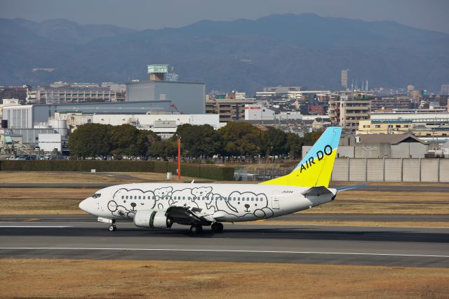 Boeing 737-500 (JA8196) - AIR DO (Hokkaido International Airlines)  ICAO:ADObr /Specially painted plane "bear DO"