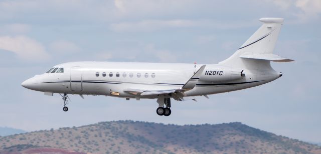 Dassault Falcon 2000 (N20YC)