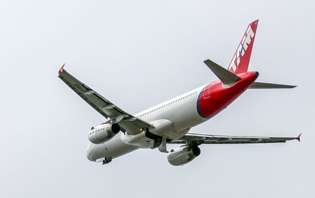 Airbus A320 (PR-MBD)