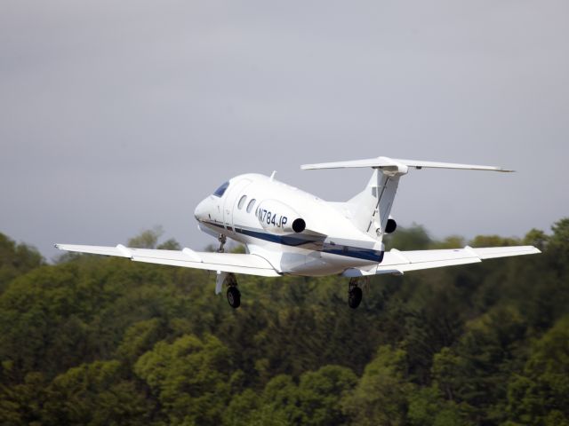 Embraer Phenom 100 (N784JP) - Take off runway 26. The aircraft is operated by CFM Corporate Flight Management. a rel=nofollow href=http://www.flycfm.comwww.flycfm.com/a