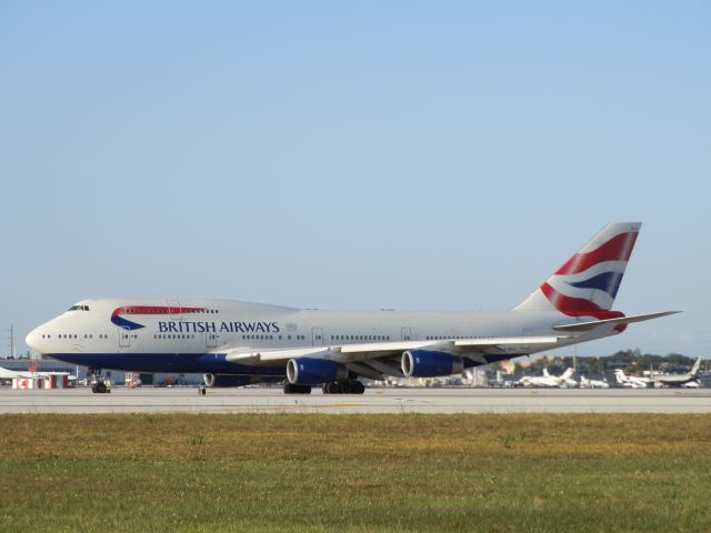 Boeing 747-400 (G-BNLU)