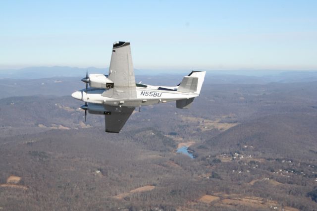 Beechcraft 55 Baron (N55BU) - Back to Base