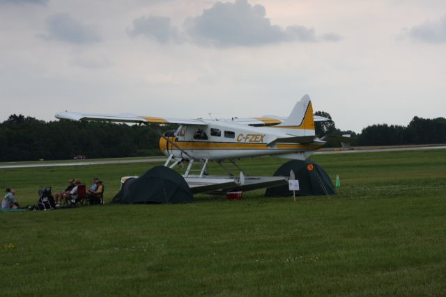 De Havilland Canada DHC-2 Mk1 Beaver (C-FZEX) - OSHKOSH