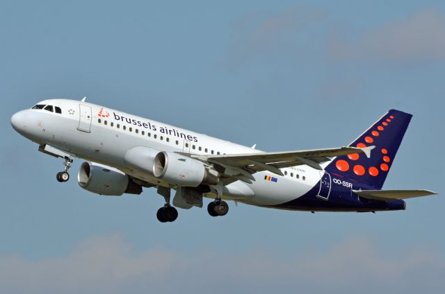 Airbus A319 (OO-SSR)