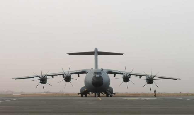 AIRBUS A-400M Atlas (N5425) - Niamey Diori Hamani International Airport