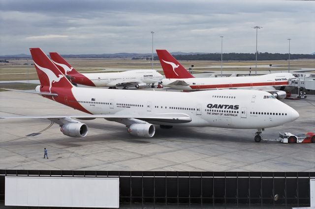 Boeing 747-200 (VH-EBQ) - Melbourne, Tullamarine, December 31, 1989. br /br /Just my tip of the hat to all Qantas' queens of the skies in salute to their glorious service which ended with a final flight Monday July 13, 2020.