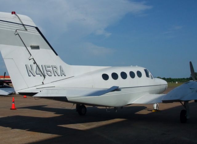 Cessna 421 (N415RA)