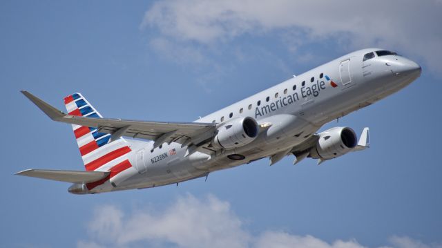 Embraer 175 (N228NN) - Embraer 170-200 LR (E175) operating as American Eagle and departing Runway 35R in Colorado Springs en route to Dallas-Fort Worth