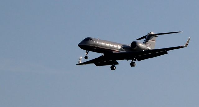 Gulfstream Aerospace Gulfstream IV (N165JF) - Early morning arrival for this 1994 Gulfstream G-IV in the Summer of 2022.