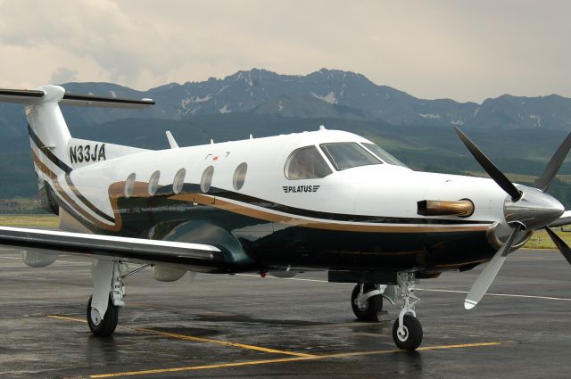 Pilatus PC-12 (N33JA)