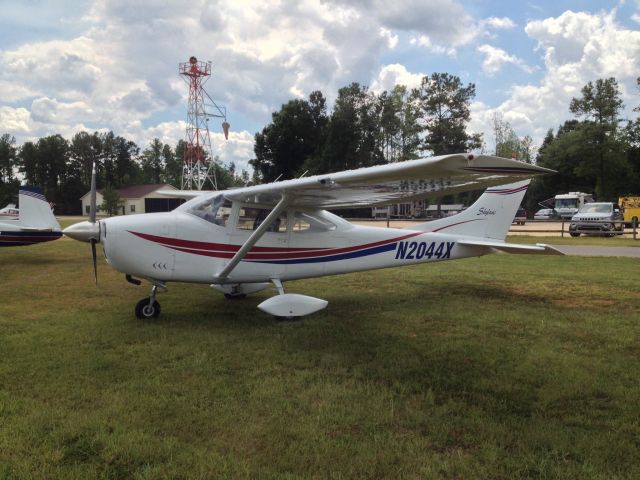 Cessna Skylane (N2044X)