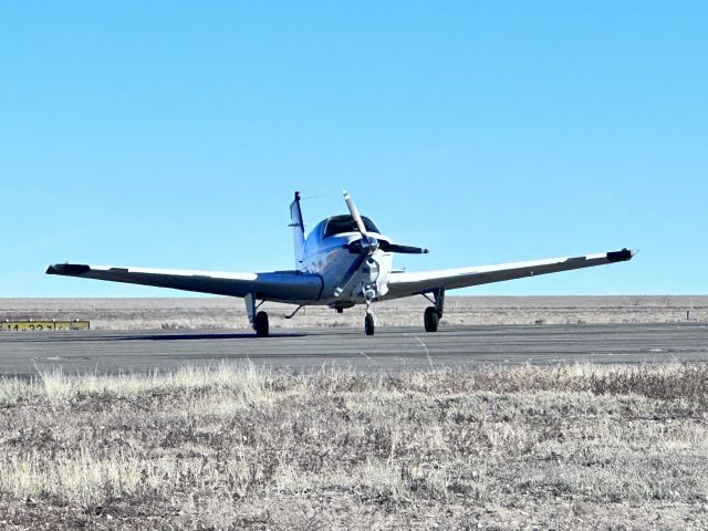 Beechcraft Bonanza (36) (N327G)